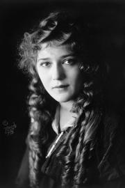 Mary Pickford filmas