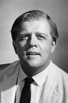 Pat Hingle