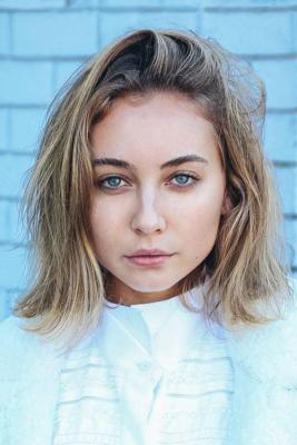 Mavournee Hazel