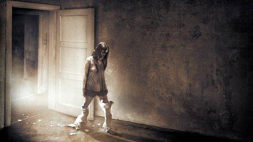 Tūnąs tamsoje: trečia dalis filmas žiurėti online