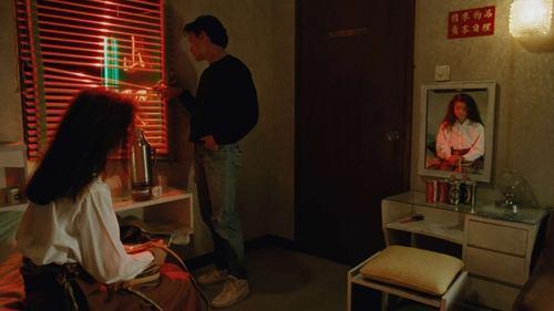 A Moment of Romance filmas žiurėti online