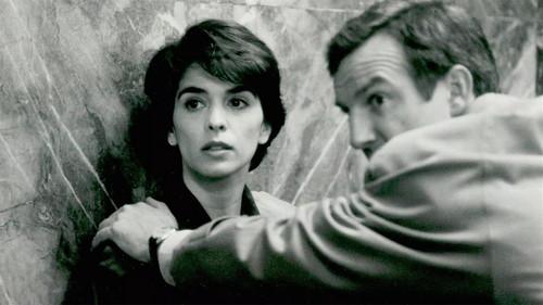 Whispers in the Dark filmas žiurėti online