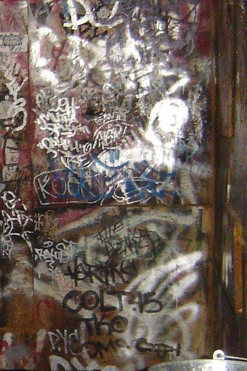 Burning Down the House: The Story of CBGB filmas online