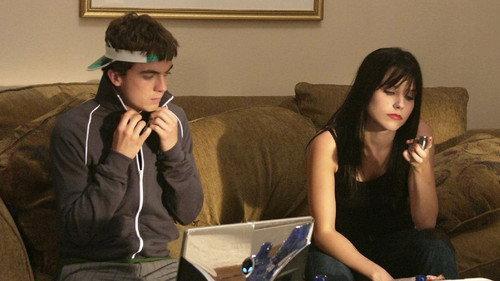 Stay Alive filmas žiurėti online
