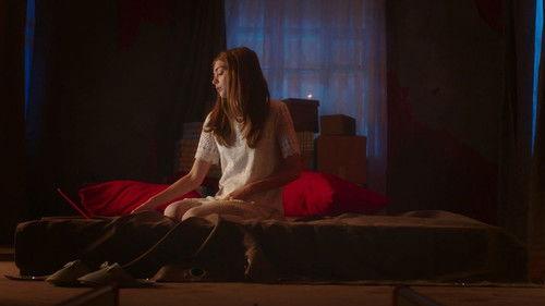 A Girl with a Scythe filmas žiurėti online