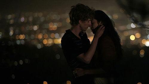 Falling Overnight filmas žiurėti online