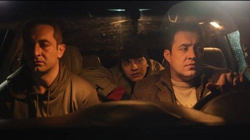 Pərdəarxası: Mən Burada Tək Olmuşam filmas žiurėti online