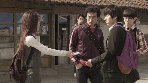 U.F.O. filmas žiurėti online