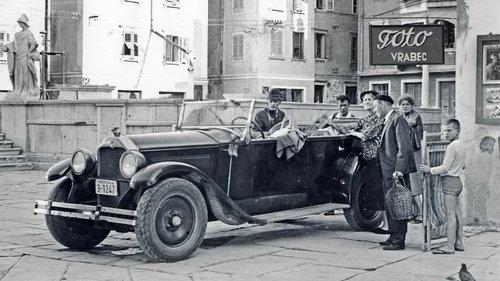 Our Car filmas žiurėti online