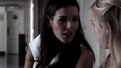 Stiklo namai 2: Geroji Motina filmas žiurėti online