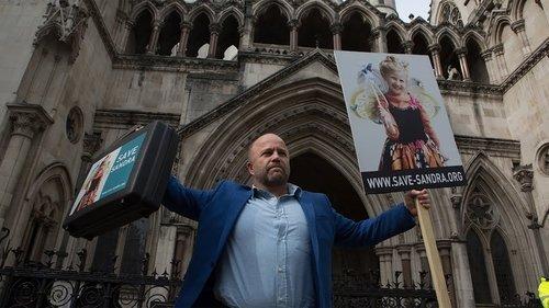 Red Sandra filmas žiurėti online