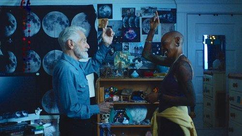 Moon Manor filmas žiurėti online