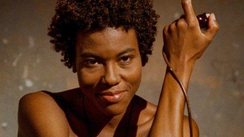 Naked Acts filmas žiurėti online