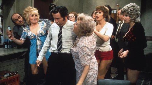 Mutiny on the Buses filmas žiurėti online