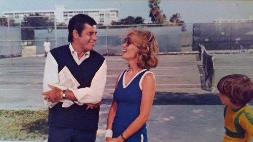 Hardly Working filmas žiurėti online