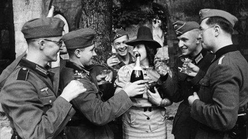 An Intimate History of Occupation filmas žiurėti online