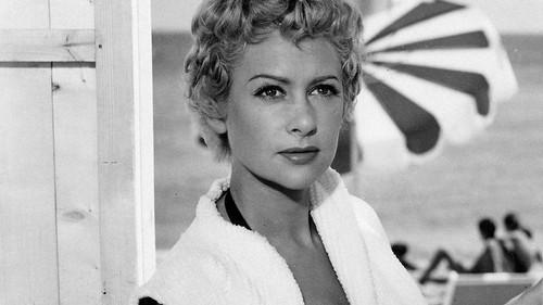 La spiaggia filmas žiurėti online