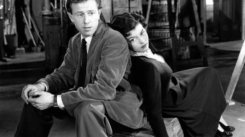 Curtain Up filmas žiurėti online