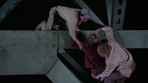 The Night the Bridge Fell Down filmas žiurėti online