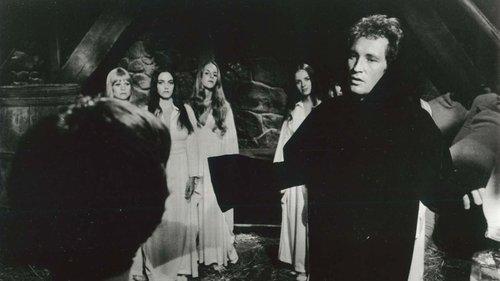 Satan's School for Girls filmas žiurėti online