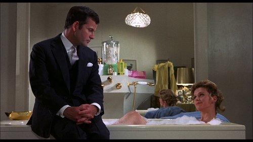 A Severed Head filmas žiurėti online