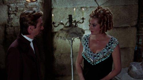 Fangs of the Living Dead filmas žiurėti online