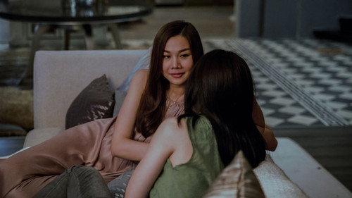 Chị Chị Em Em filmas žiurėti online
