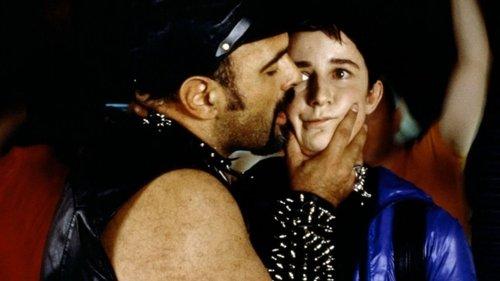 From Behind filmas žiurėti online