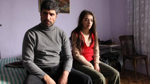 Araf/Somewhere in Between filmas žiurėti online