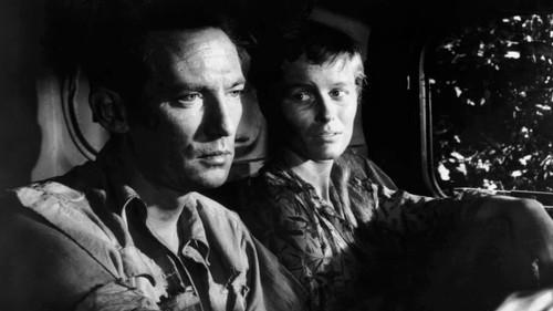 A Town Like Alice filmas žiurėti online