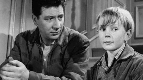 A Cry from the Streets filmas žiurėti online