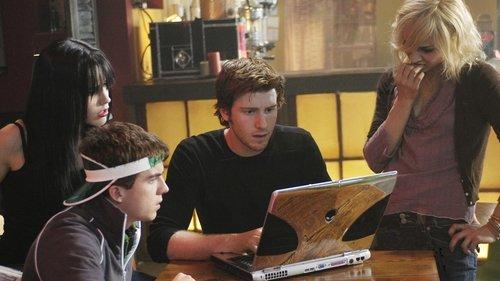 Stay Alive filmas žiurėti online