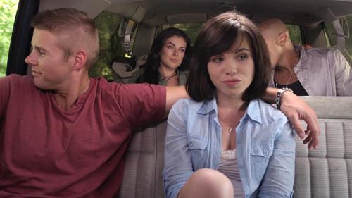 Creature filmas žiurėti online