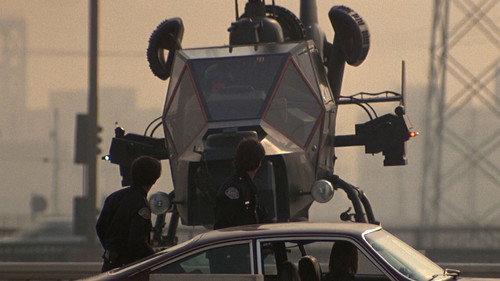 Blue Thunder filmas žiurėti online
