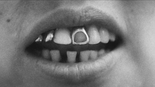 Secrets Behind the Wall filmas žiurėti online