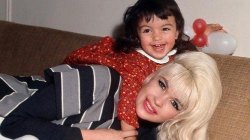 My Mom Jayne filmas žiurėti online