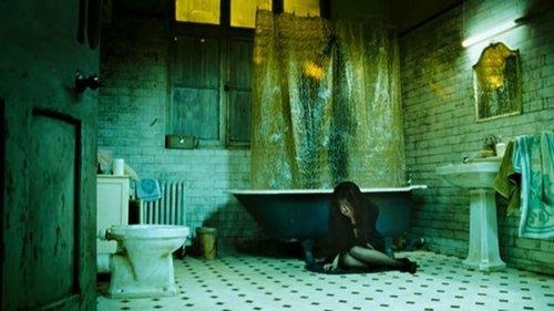 Dark Corners filmas žiurėti online