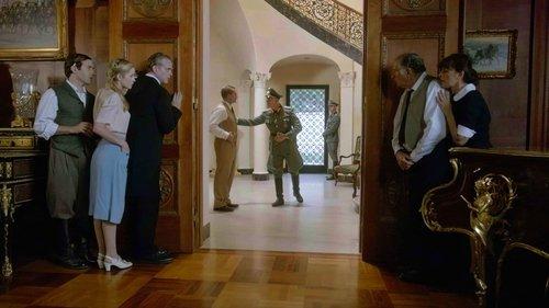 Burning at Both Ends filmas žiurėti online