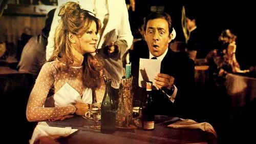 Shared Apartment filmas žiurėti online