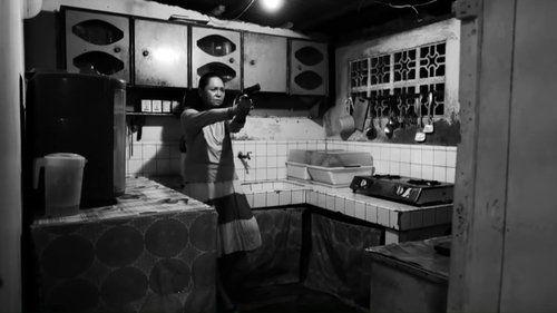 Ang Babaeng Humayo filmas žiurėti online