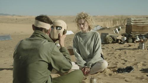 Everything Beautiful Is Far Away filmas žiurėti online