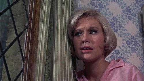 The Deadly Bees filmas žiurėti online