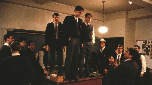 Mirusių poetų draugija filmas žiurėti online