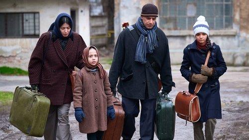Between Borders filmas žiurėti online
