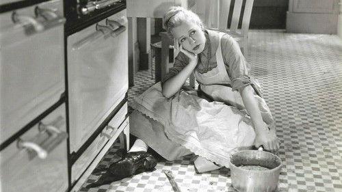 Three Cornered Moon filmas žiurėti online