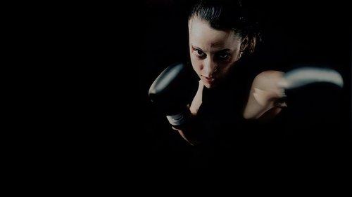 A golpes filmas žiurėti online