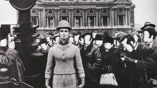 In and Out of Fashion filmas žiurėti online