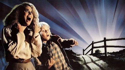 Invaders from Mars filmas žiurėti online