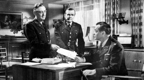 I Aim at the Stars filmas žiurėti online