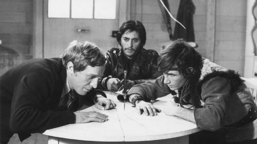 The Lonely Violent Beach filmas žiurėti online